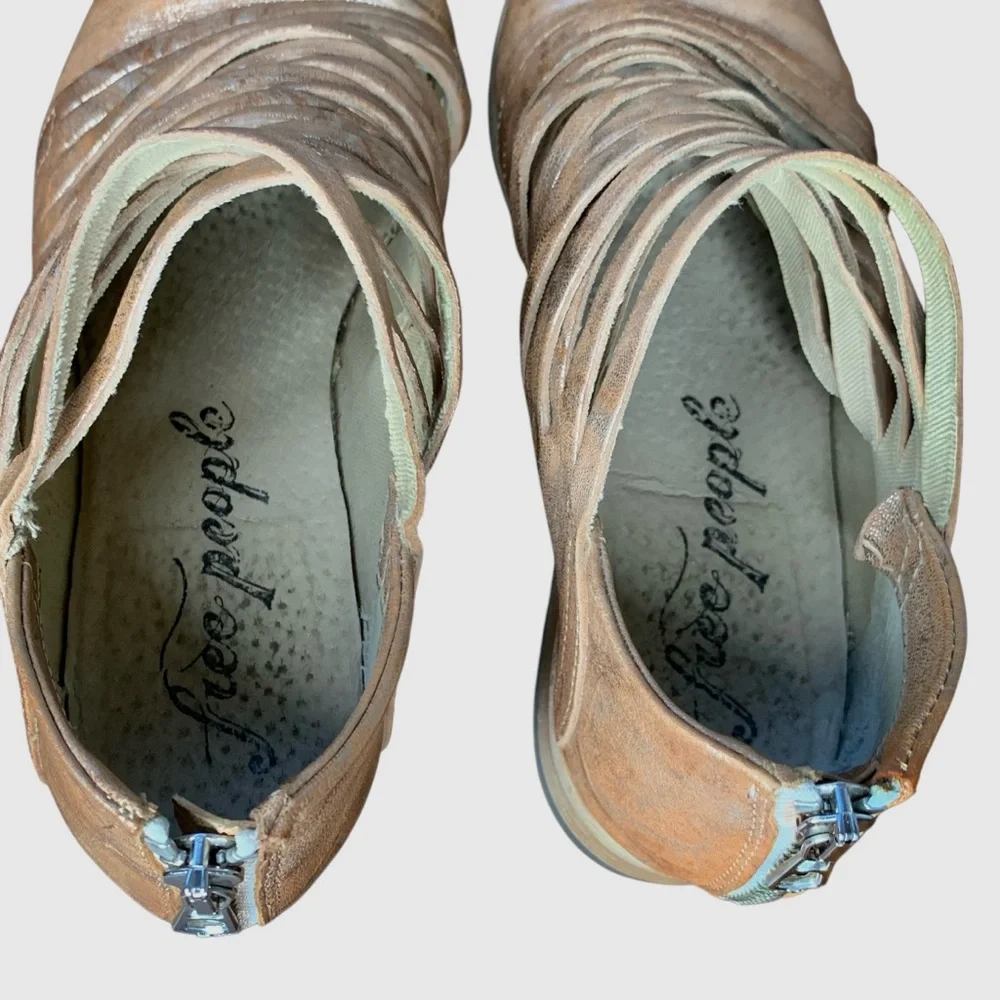 Free People Lost‎ Valley metallic tan brown & gold ankle boots. Size (38) US 8.5